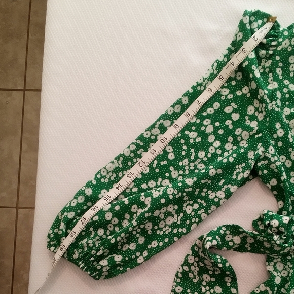 NWOT Spring 💚 Green Mini Dress - Picture 7 of 8